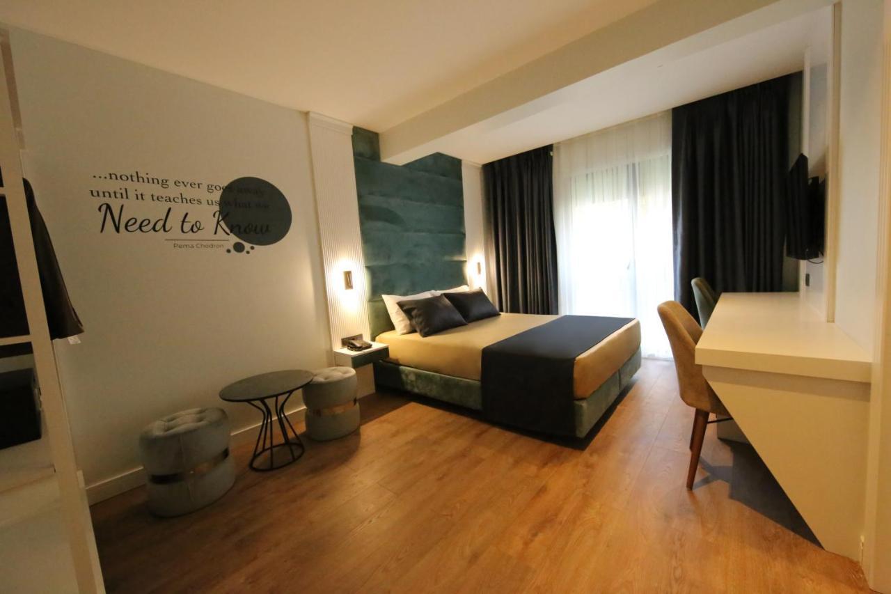 Axu Airport Hotel Arnavutkoy المظهر الخارجي الصورة A room at the hotel