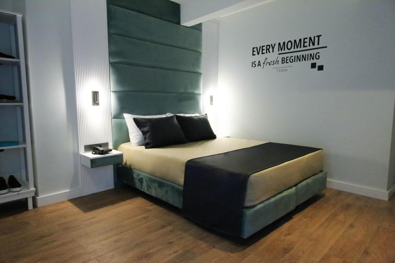 Axu Airport Hotel Arnavutkoy المظهر الخارجي الصورة A bedroom at the hotel