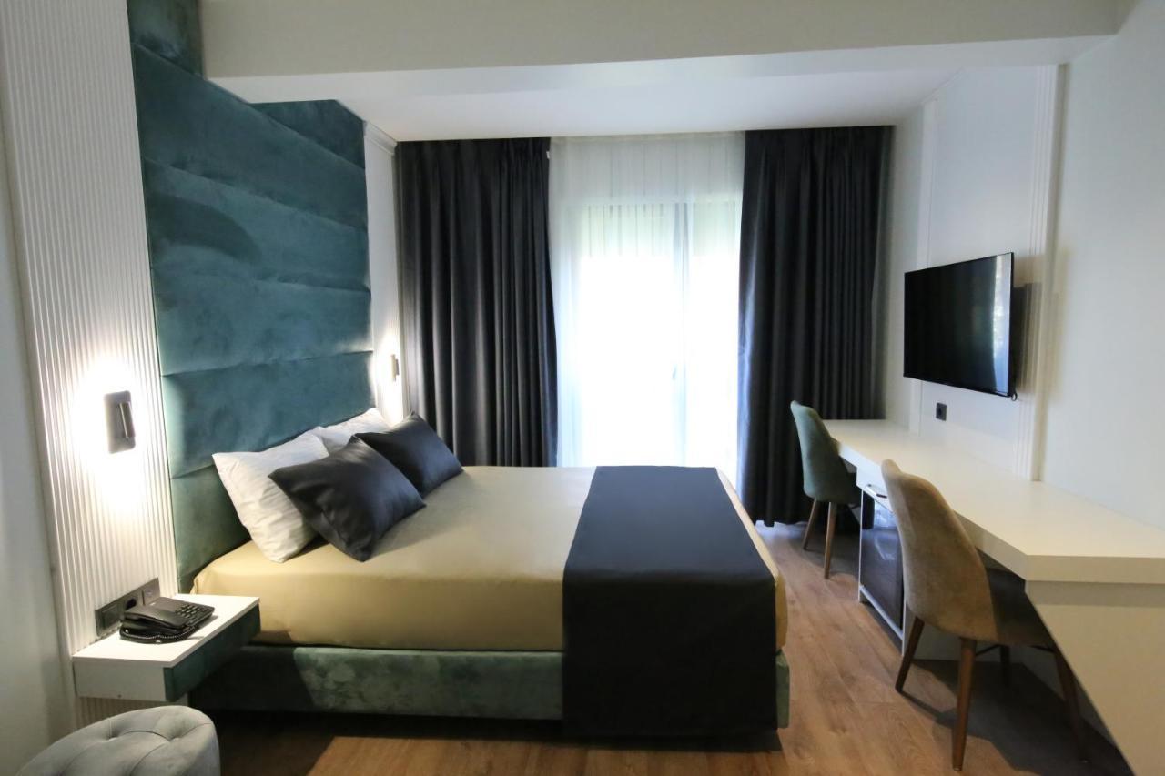 Axu Airport Hotel Arnavutkoy المظهر الخارجي الصورة A room at the hotel