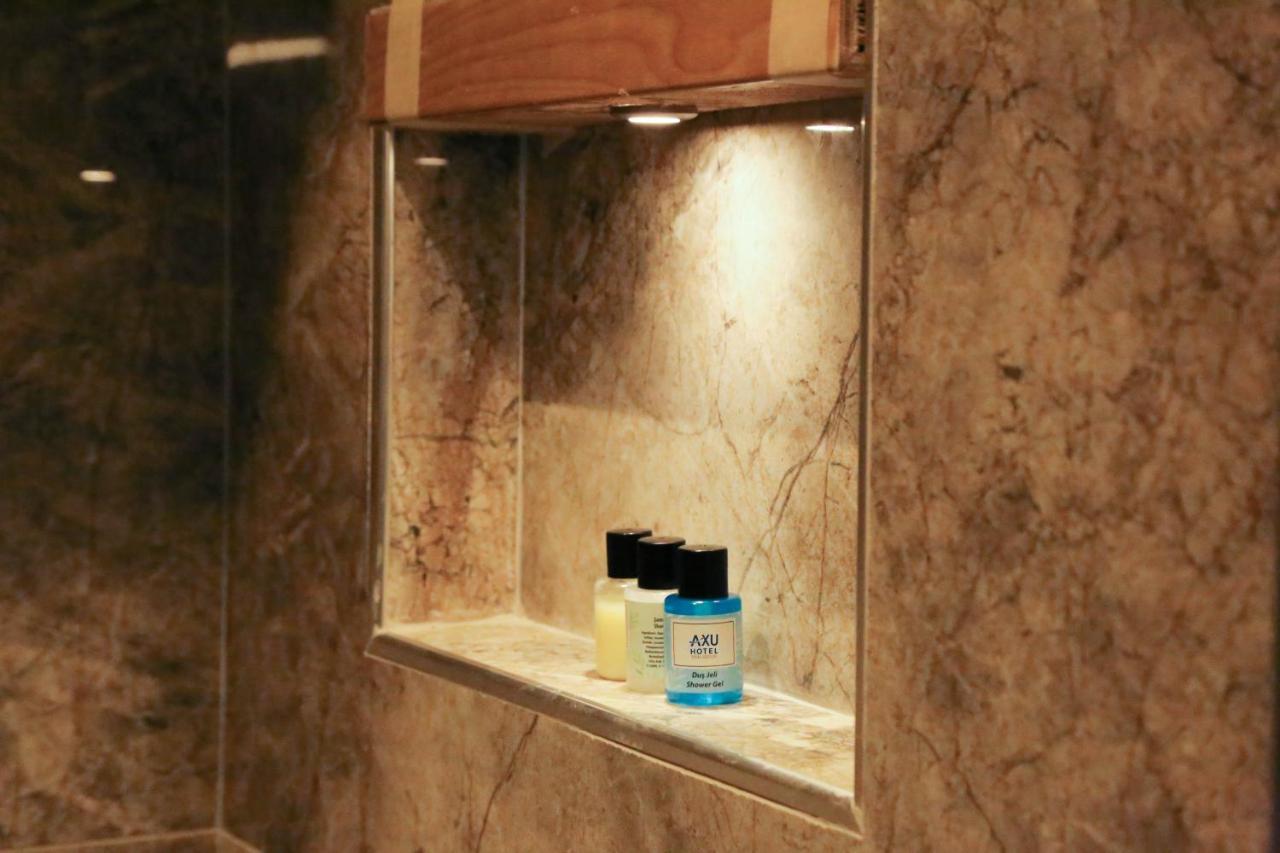 Axu Airport Hotel Arnavutkoy المظهر الخارجي الصورة A niche in a shower