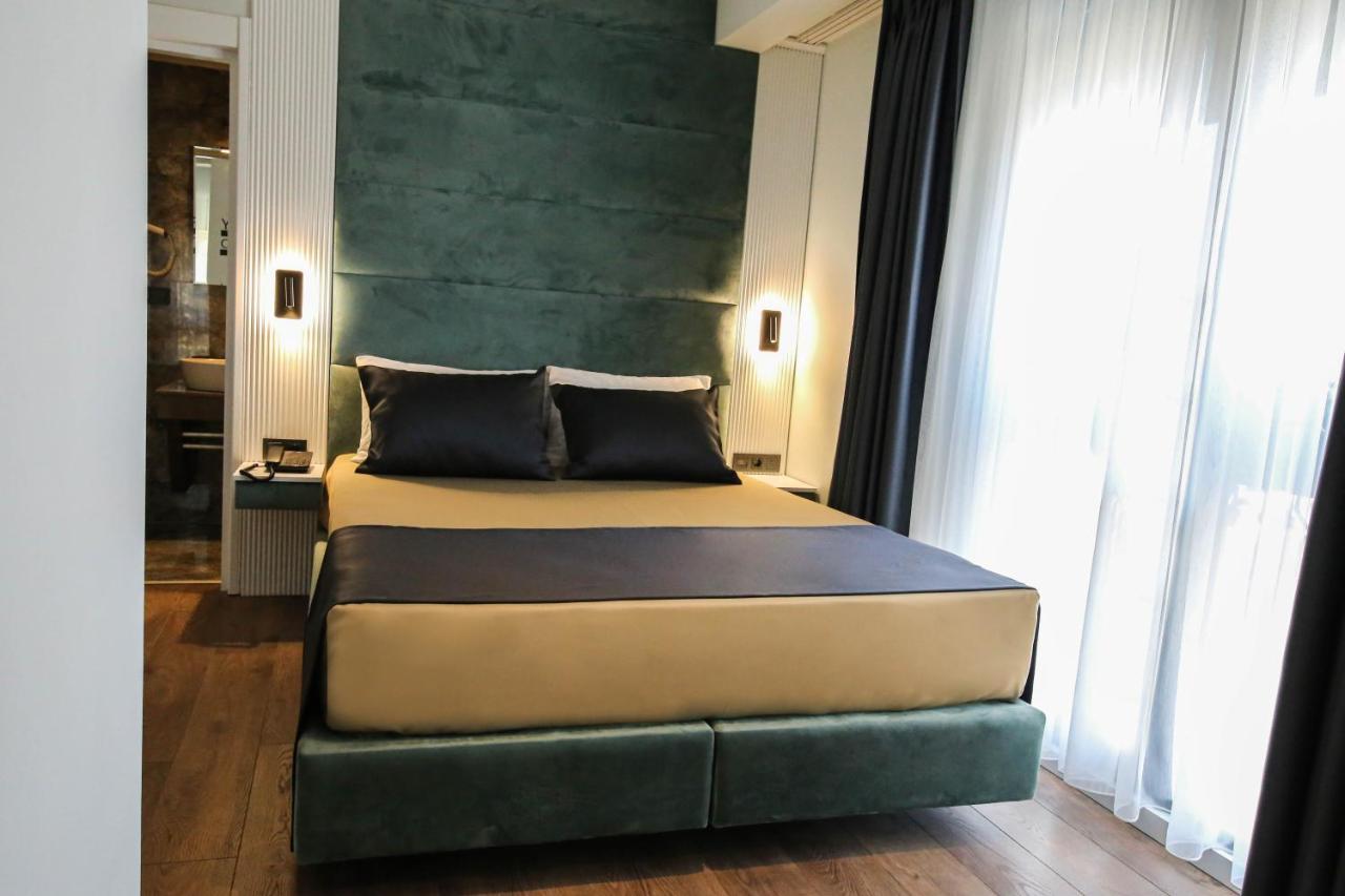 Axu Airport Hotel Arnavutkoy المظهر الخارجي الصورة A room at the hotel