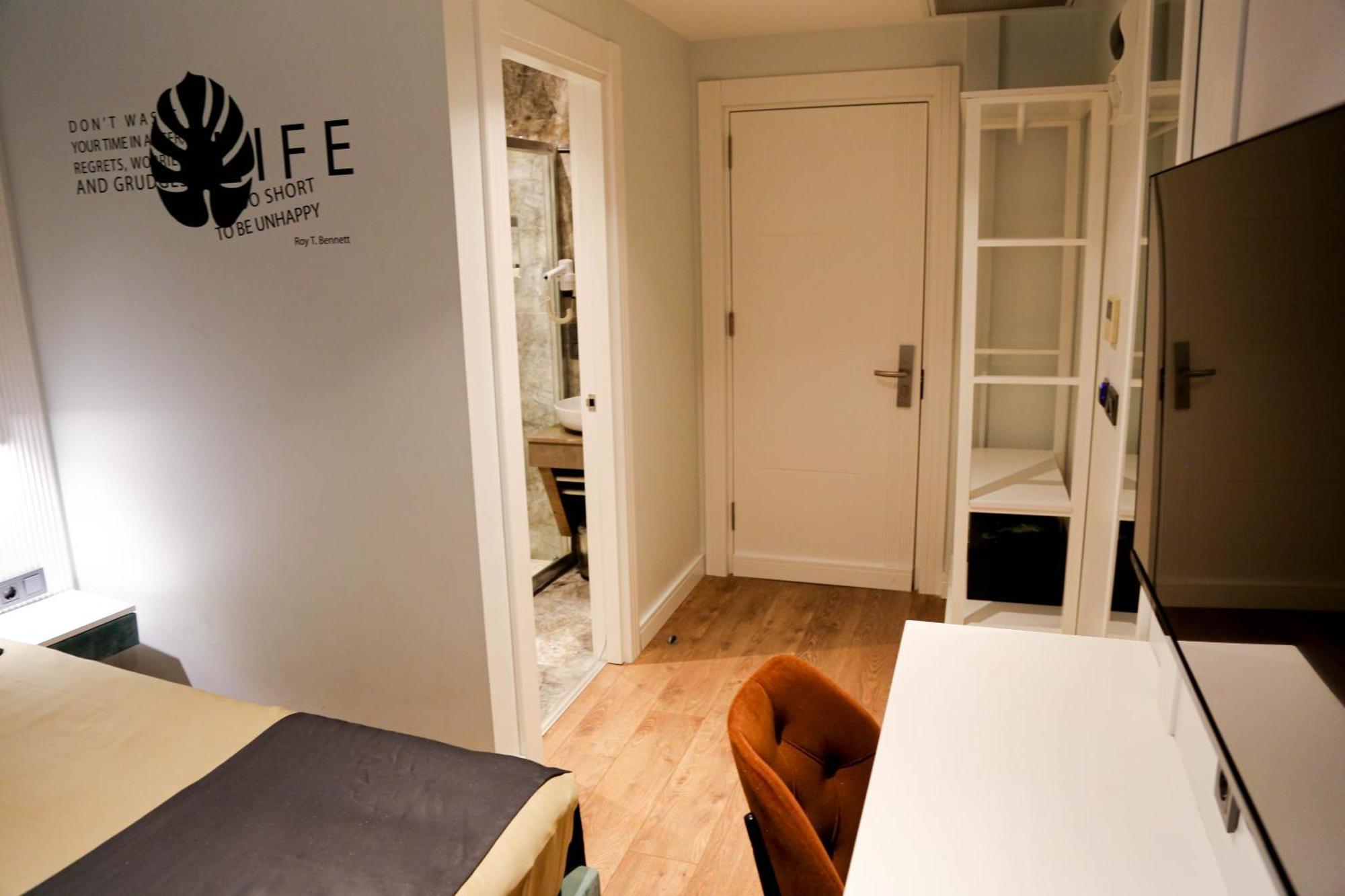 Axu Airport Hotel Arnavutkoy المظهر الخارجي الصورة Interior of a typical apartment