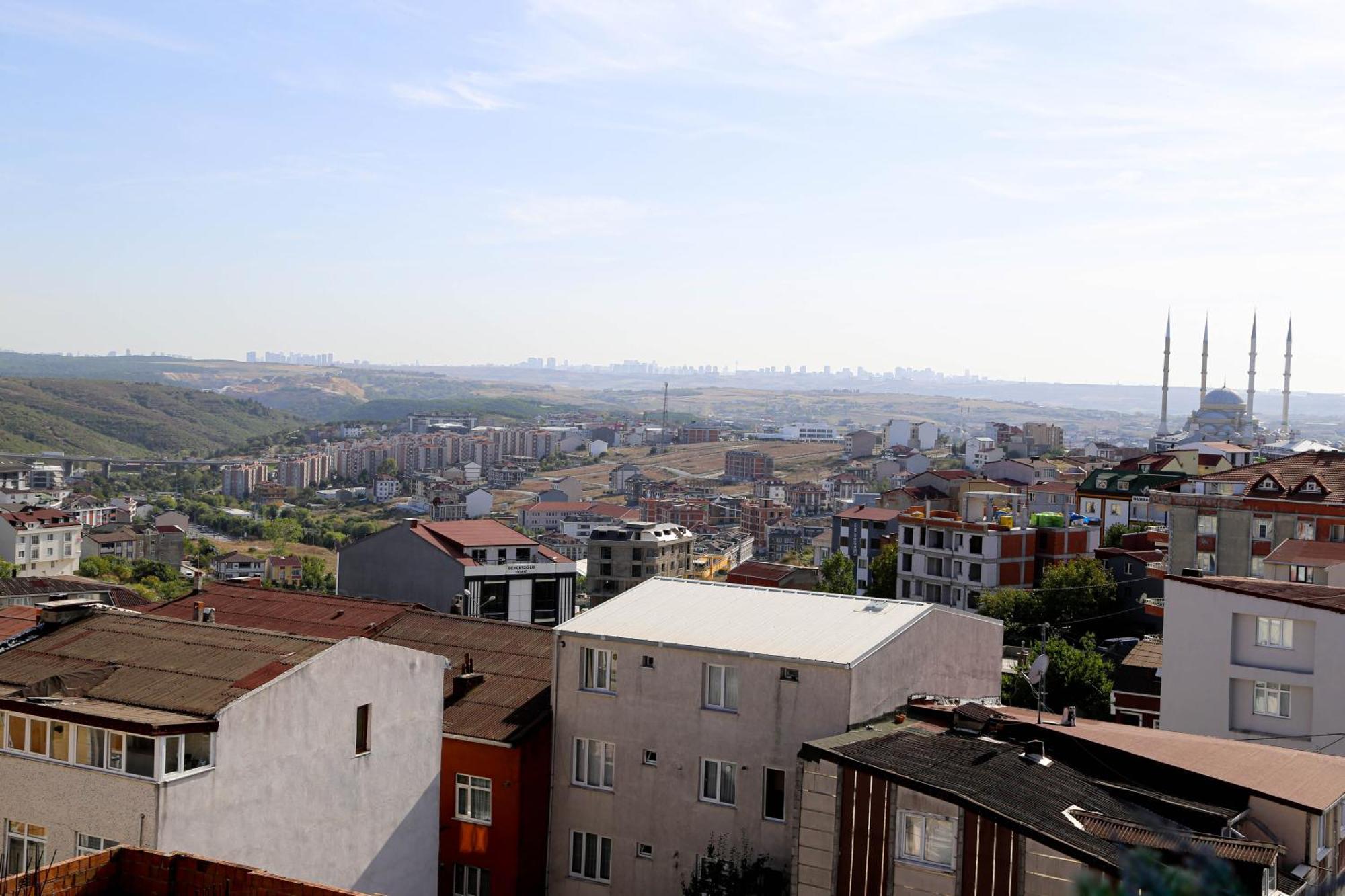 Axu Airport Hotel Arnavutkoy المظهر الخارجي الصورة A view of the district